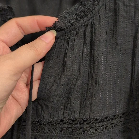 Anthropologie {LAST CHANCE!} 100% Cotton Black Ruffled Cap Sleeve Blouse - Picture 4 of 8